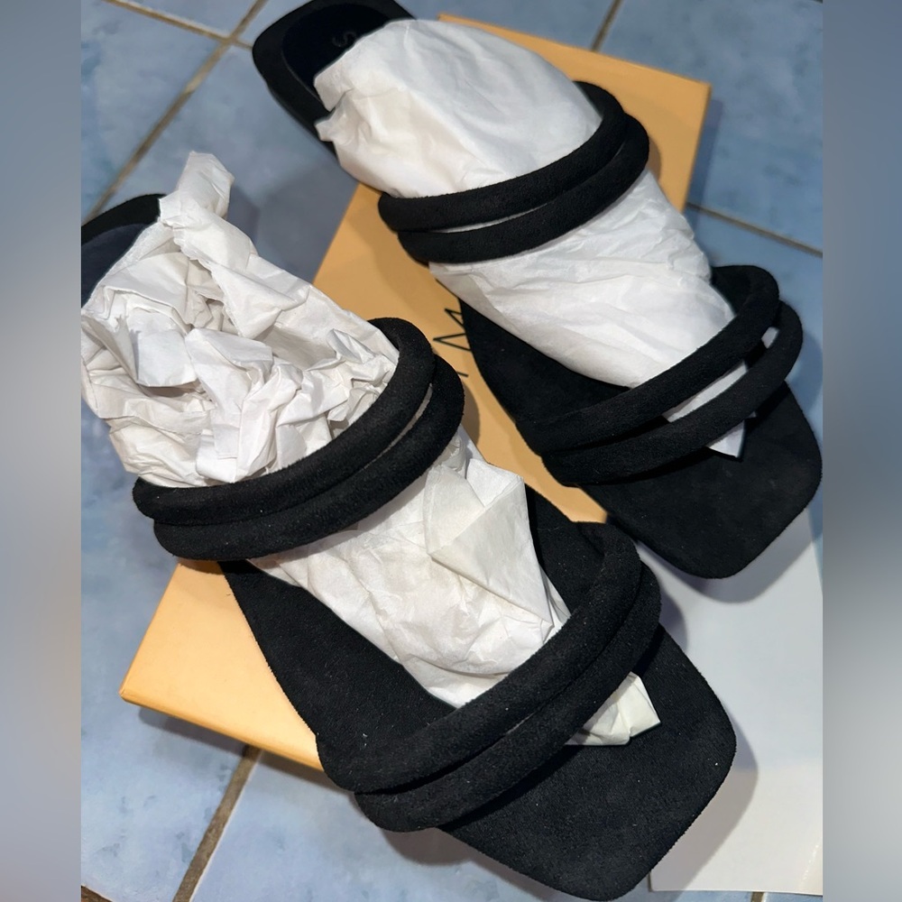 Simmi Black Suede Slid on Sandals
